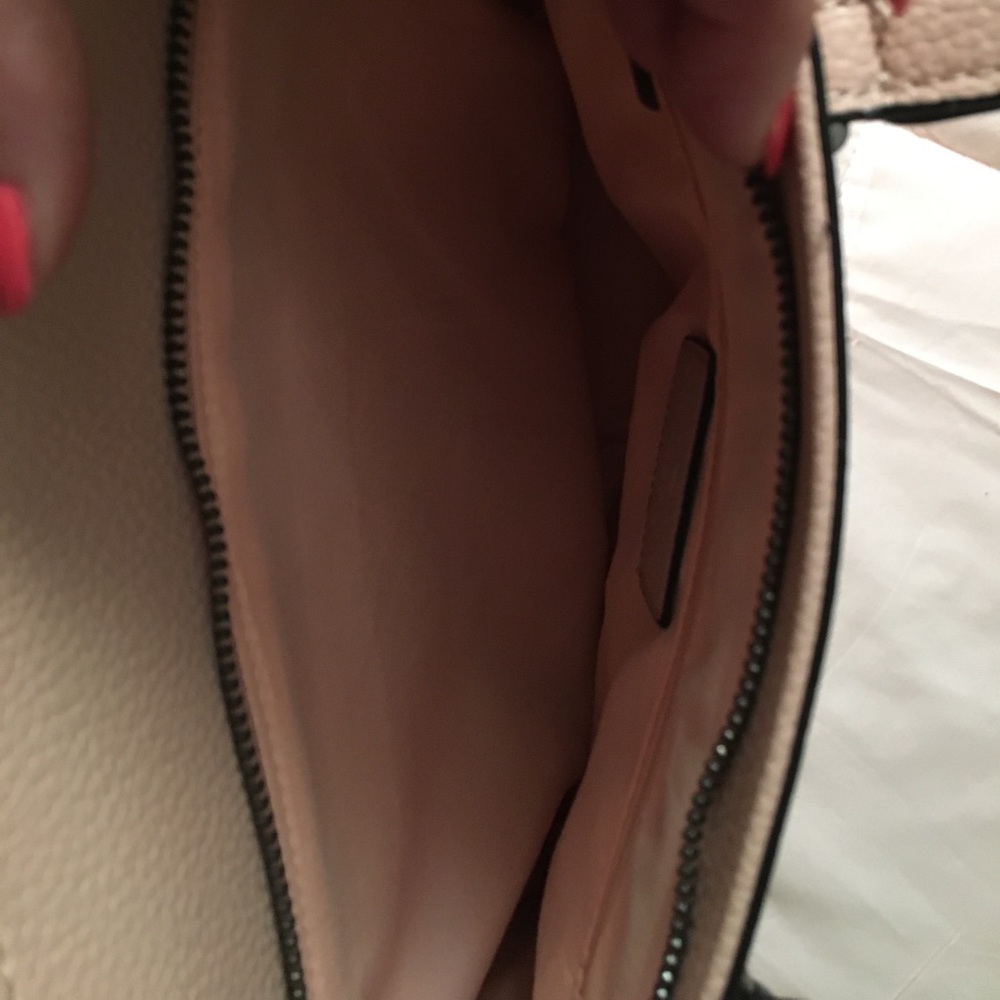 Purse - Picture 6 of 8